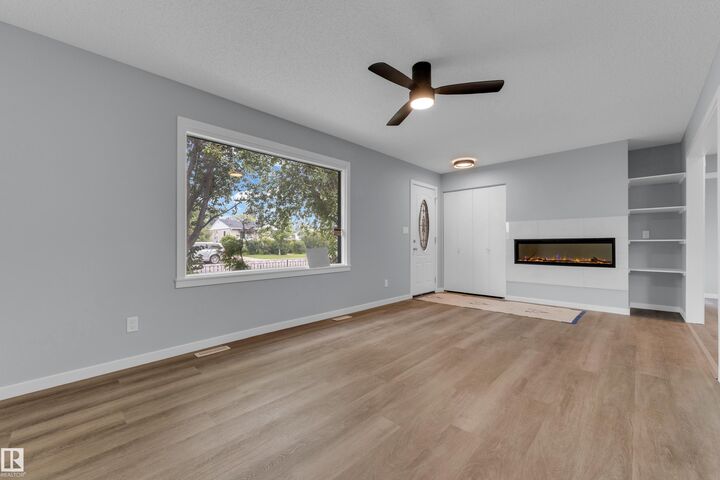 Property Photo:  9416 153 Street NW  AB T5R 1R3 