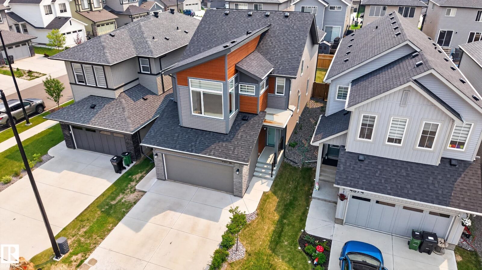 Property Photo: 4872 Kinney Road SW AB T6W 5G3