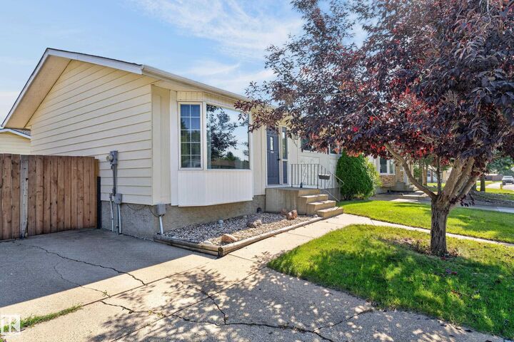 Property Photo:  17311 101 Street NW  AB T5X 4B6 