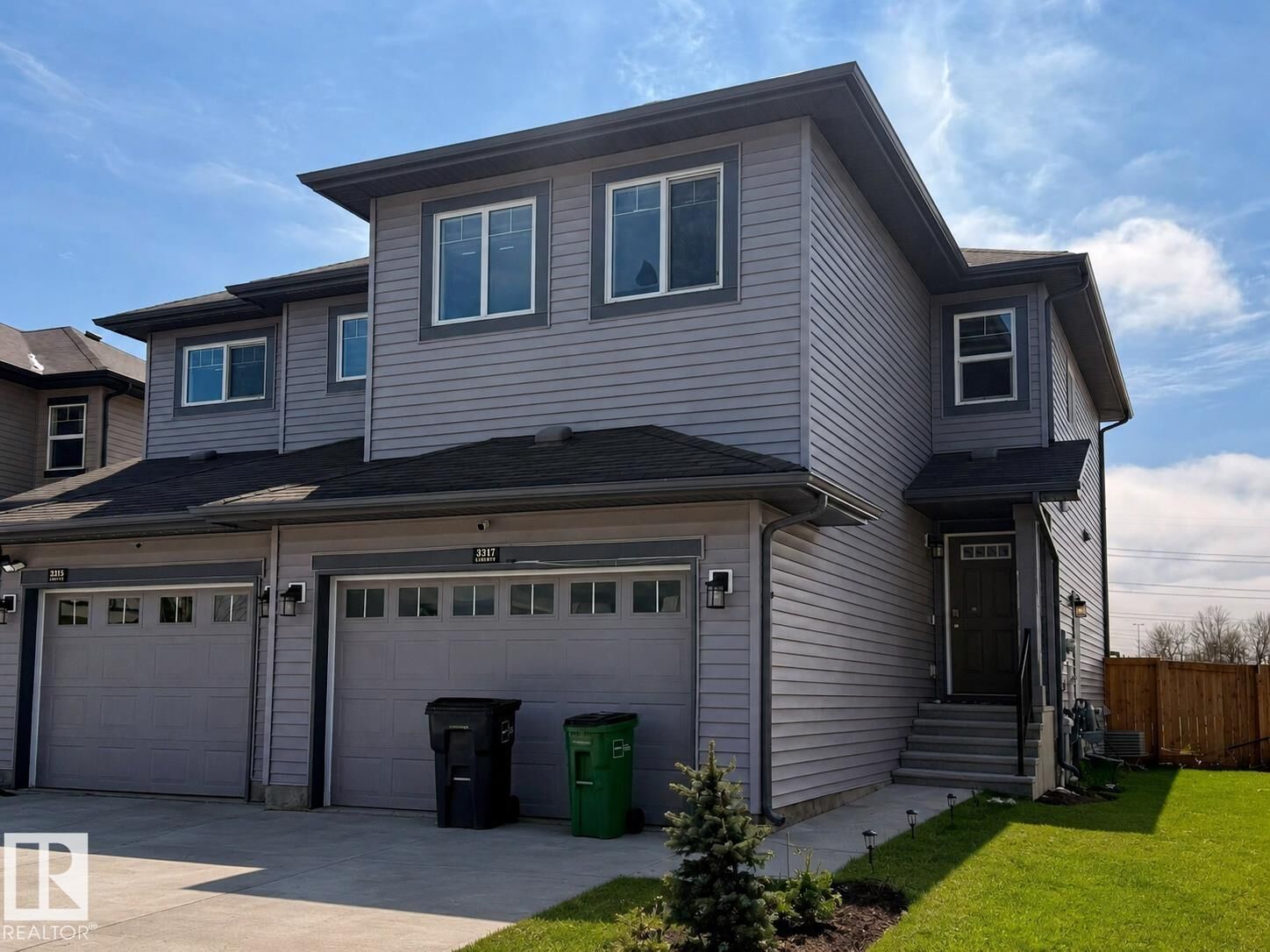 Property Photo:  3317 11 Avenue NW  AB T6T 2C5 