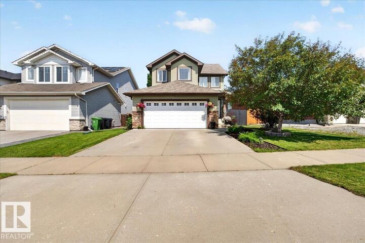 Property Photo: 78 Cranberry Bend AB T8L 0K4