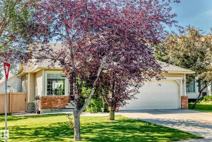 Property Photo:  271 Ormsby Road NW  AB T5T 5X6 