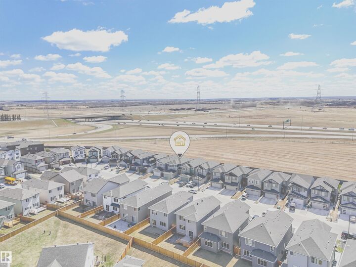 Property Photo:  2435 12 Avenue NW  AB T6T 2M6 