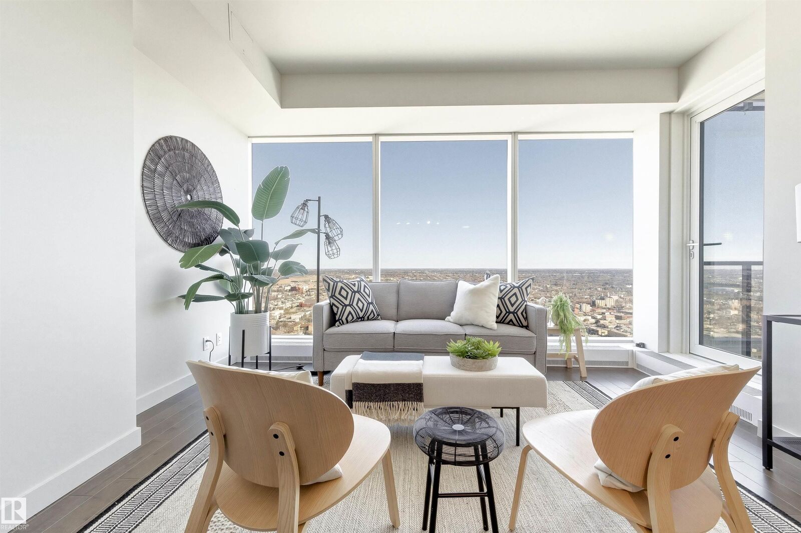 Property Photo: 10360 102 Street NW 2902 AB T5J 0K6