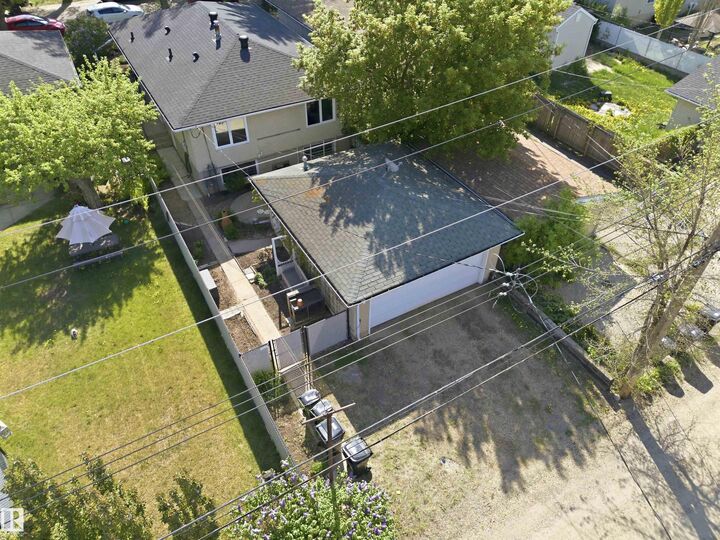 Property Photo:  10138 74 Street NW  AB T6H 2X9 