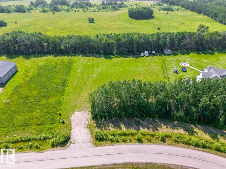 42011 Twp Rd 624 23 — photo 1