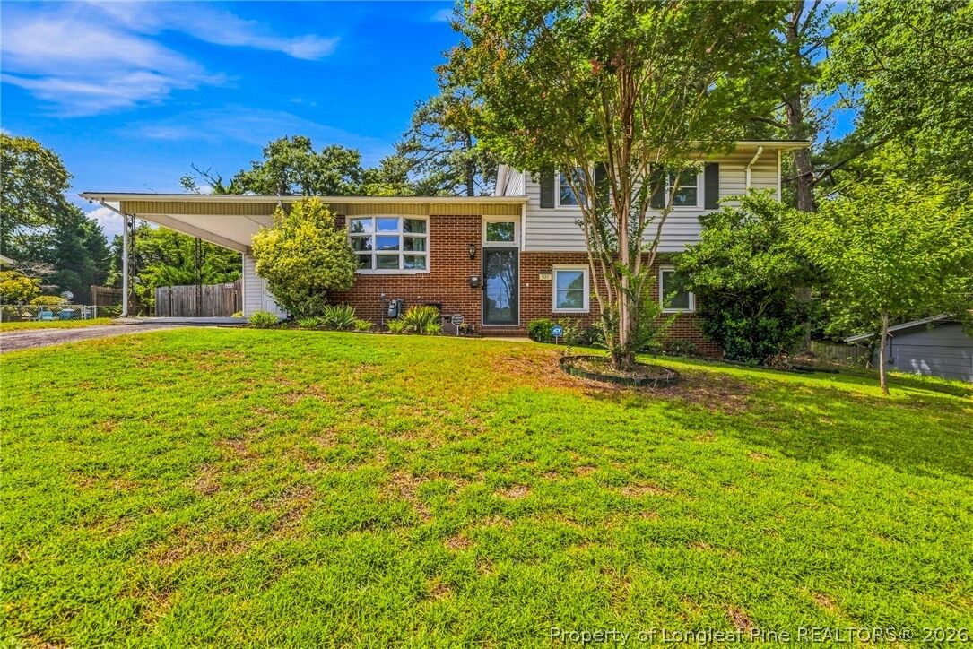 Property Photo:  821 Edenwood Drive  NC 28303 
