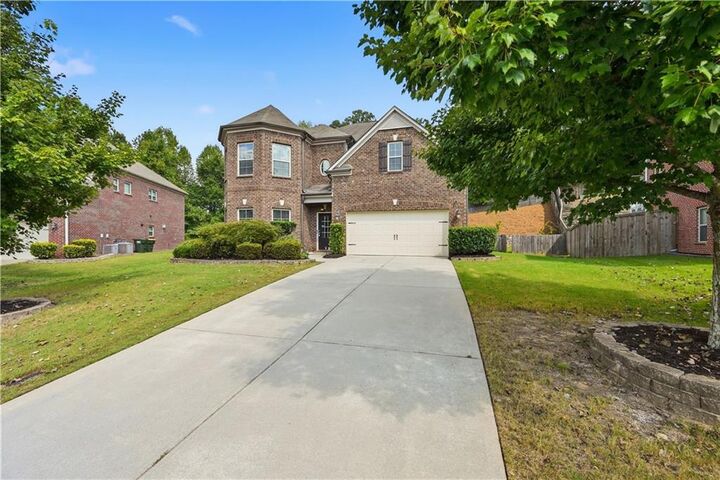 Property Photo: 5950 Somersby Circle GA 30005