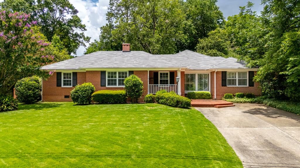 Property Photo: 1615 Iris Drive GA 31906