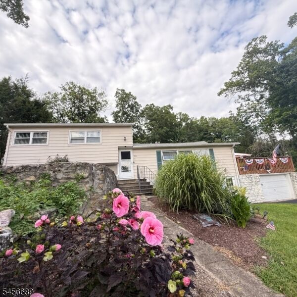 Property Photo: 19 Lakeside Dr NJ 07461