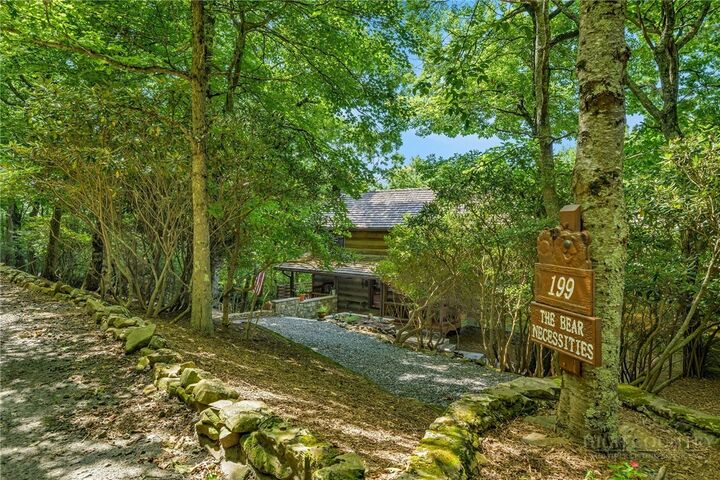 Property Photo: 199 Sundance Road NC 28684