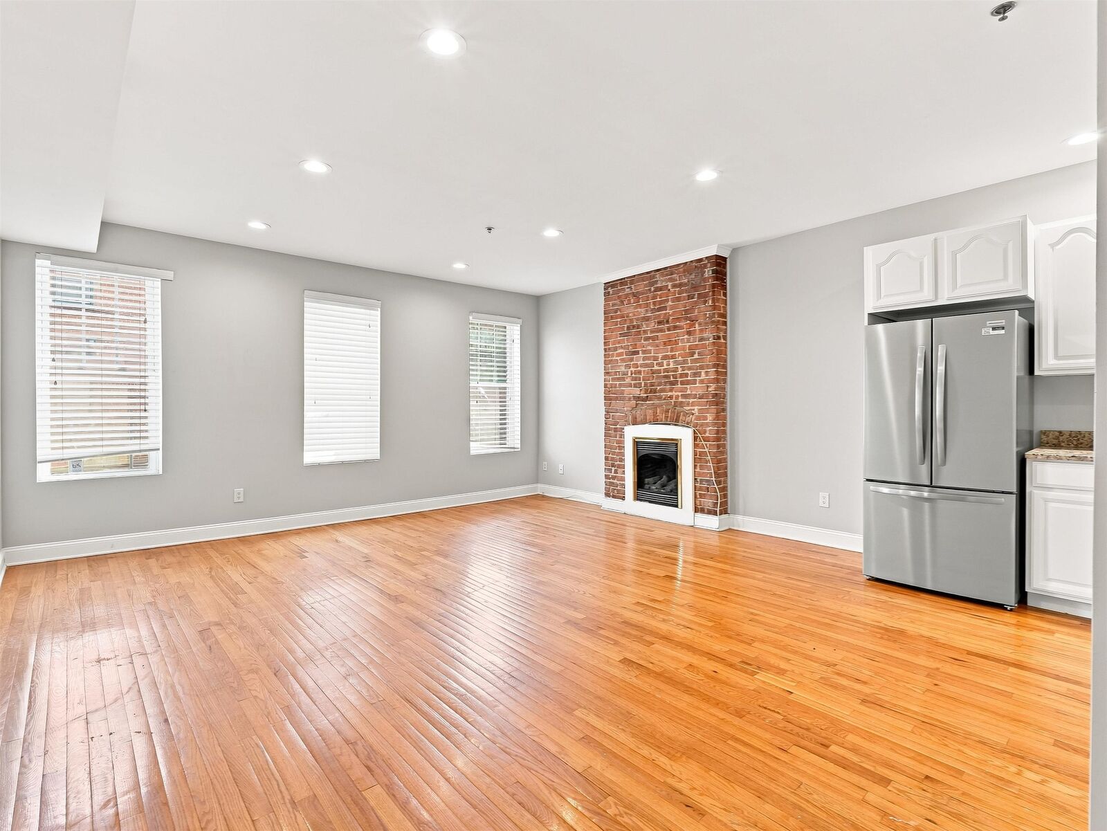 Property Photo: 95 Webster Ave 2F NJ 07307