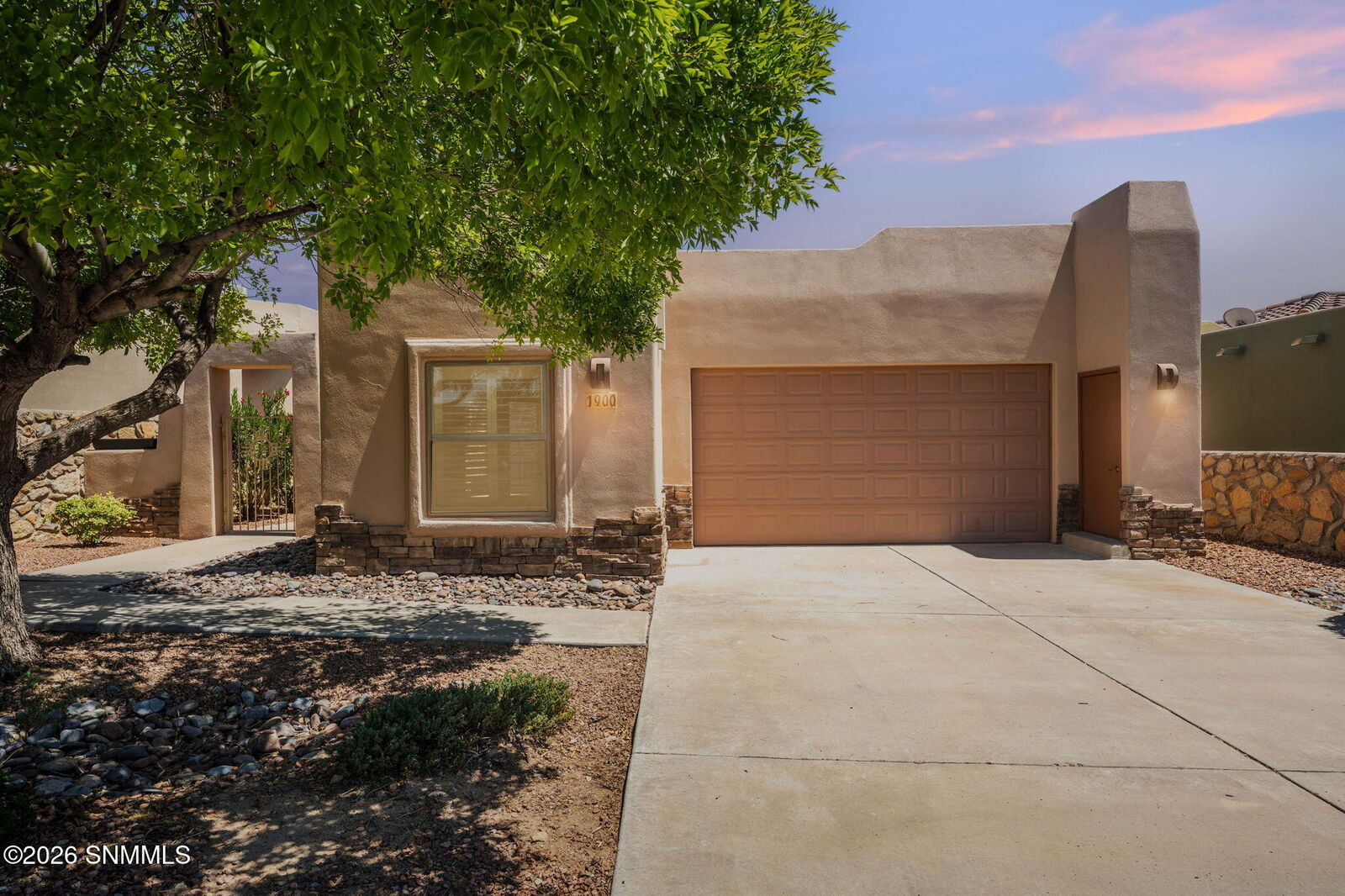Property Photo:  1900 N Sonoma Ranch Boulevard  NM 88011 