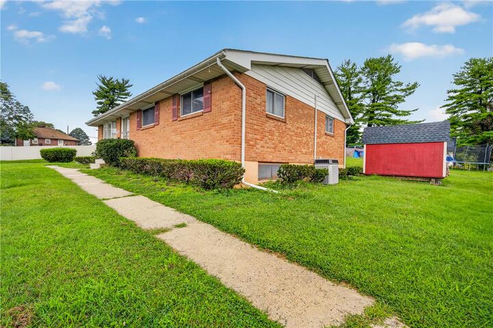 Property Photo:  831 Juniata Street  PA 18103 