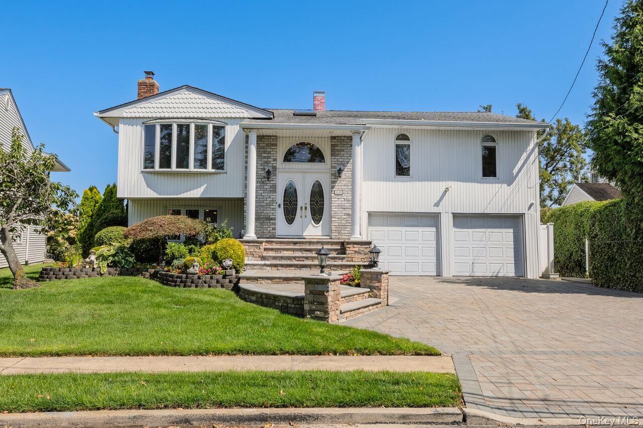 Property Photo:  3529 Daniel Crescent  NY 11510 