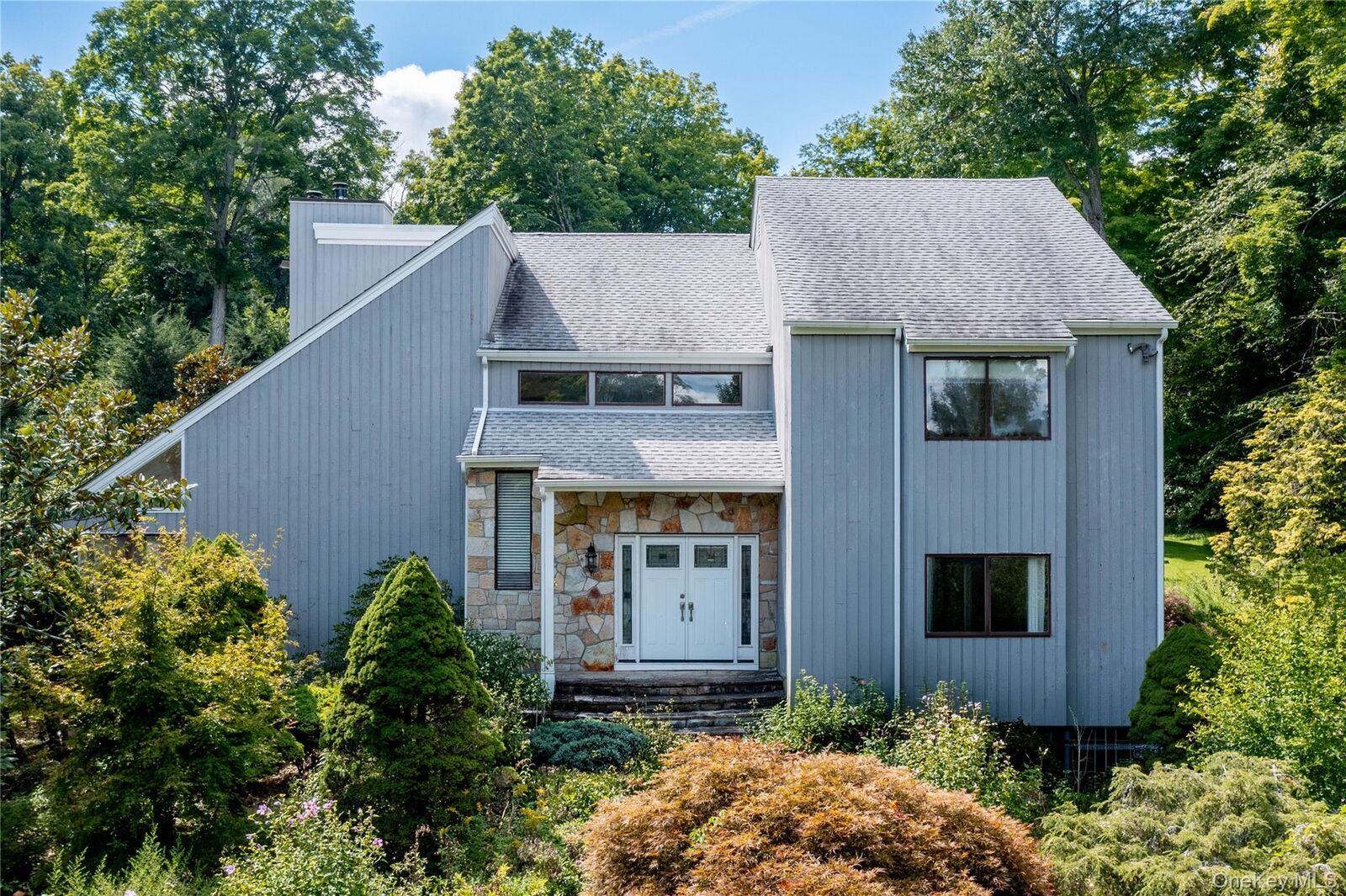 Property Photo: 8 Cobbling Rock Drive NY 10536