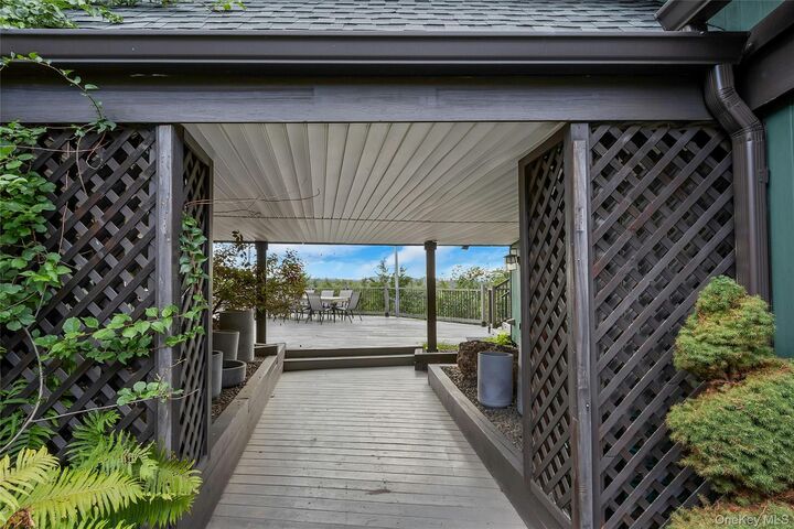 Property Photo:  69 Cedar Pond Lane  NY 10918 