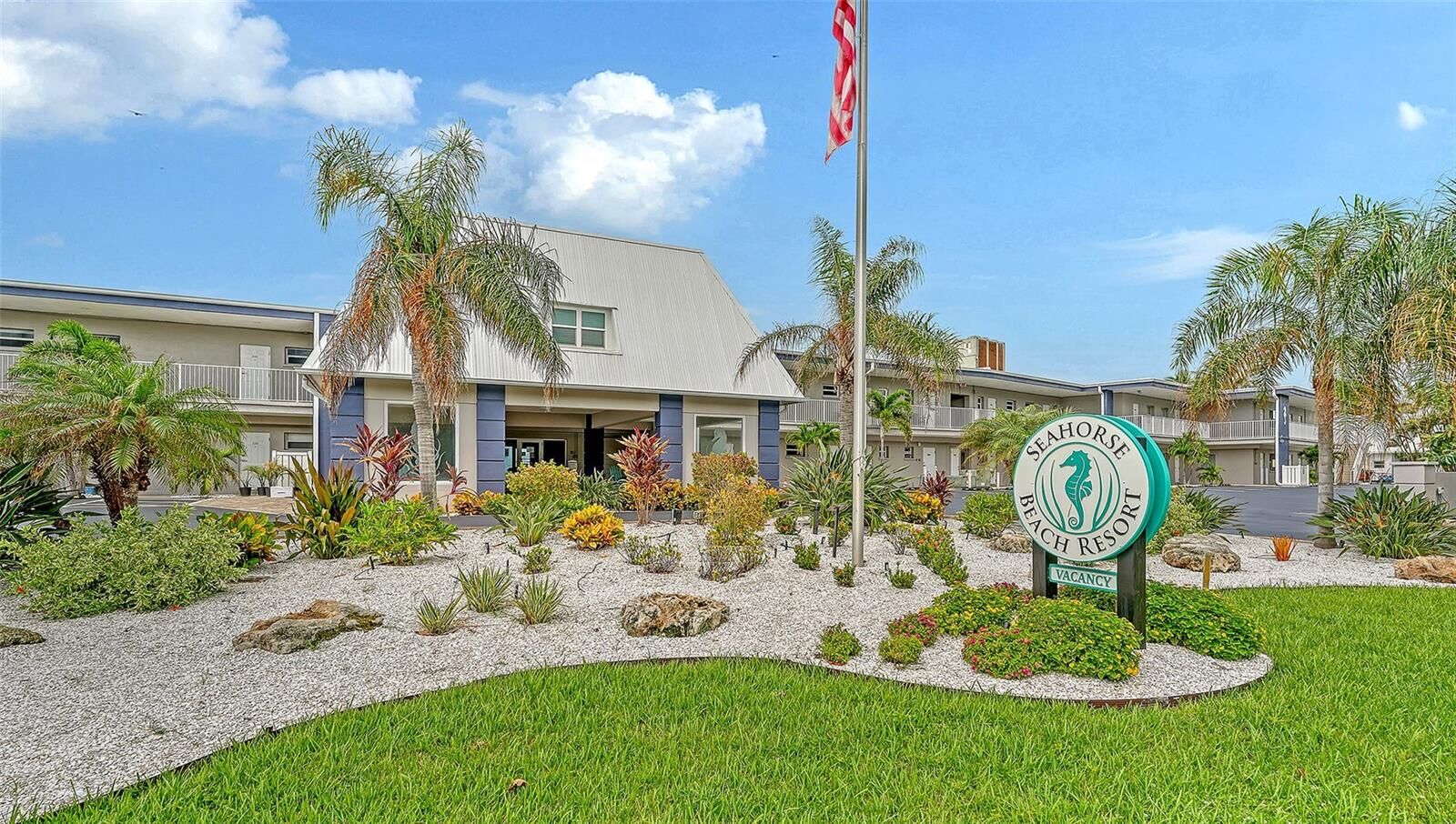 Property Photo:  3453 Gulf Of Mexico Drive 200  FL 34228 