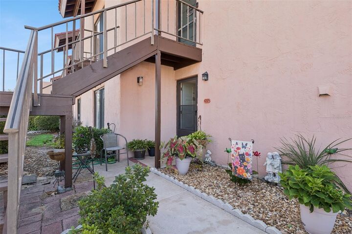 Property Photo:  121 La Casa 121  FL 33898 