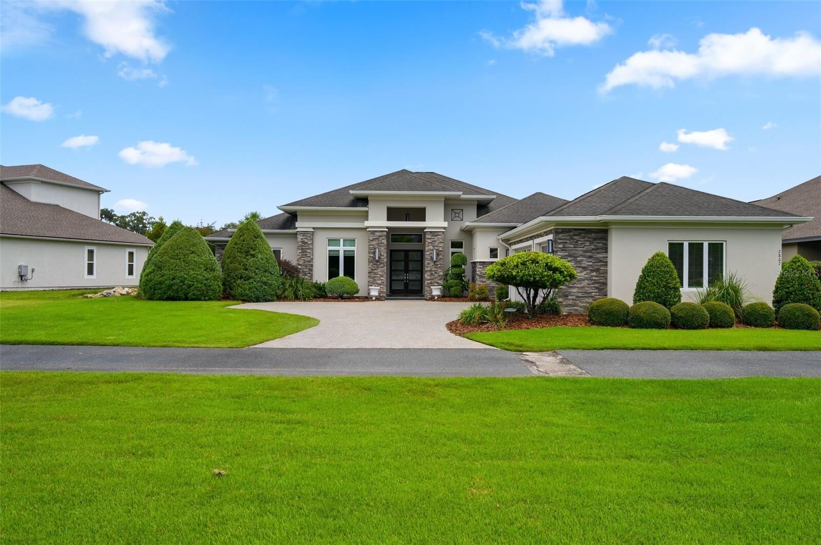 Property Photo: 2807 SW 117th Street FL 32608