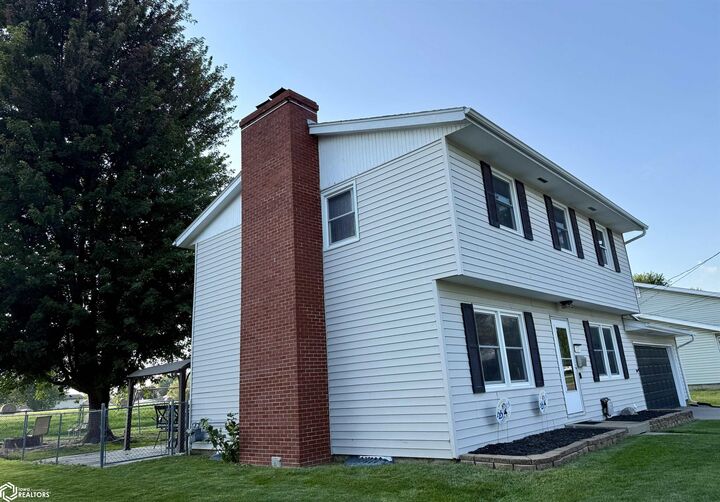 Property Photo:  118 Glendale Drive  IA 52601 