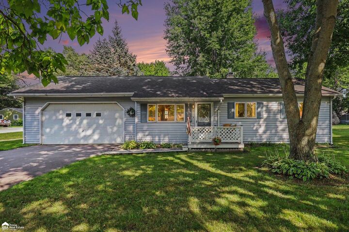 Property Photo: 314 N Saginaw Street MI 48457-9744