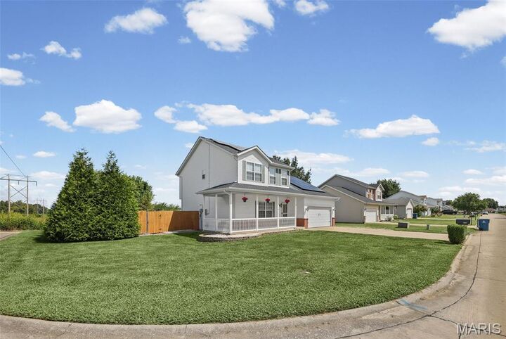 Property Photo:  2401 Coniferous Drive  IL 62221 