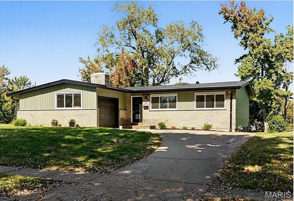 Property Photo:  10805 Ridgecrest Drive  MO 63074 