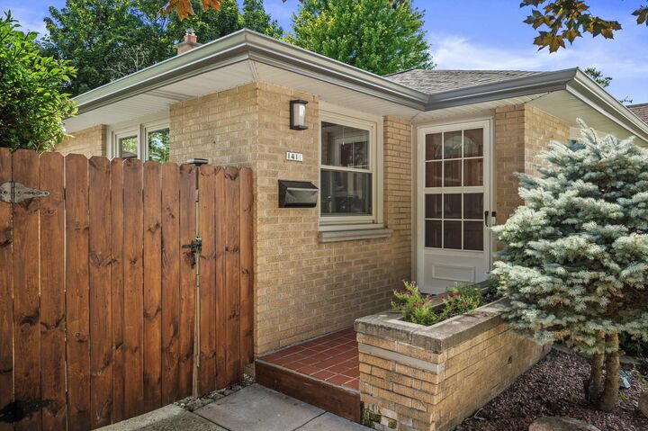 Property Photo: 1411 Manitowoc Ave WI 53172