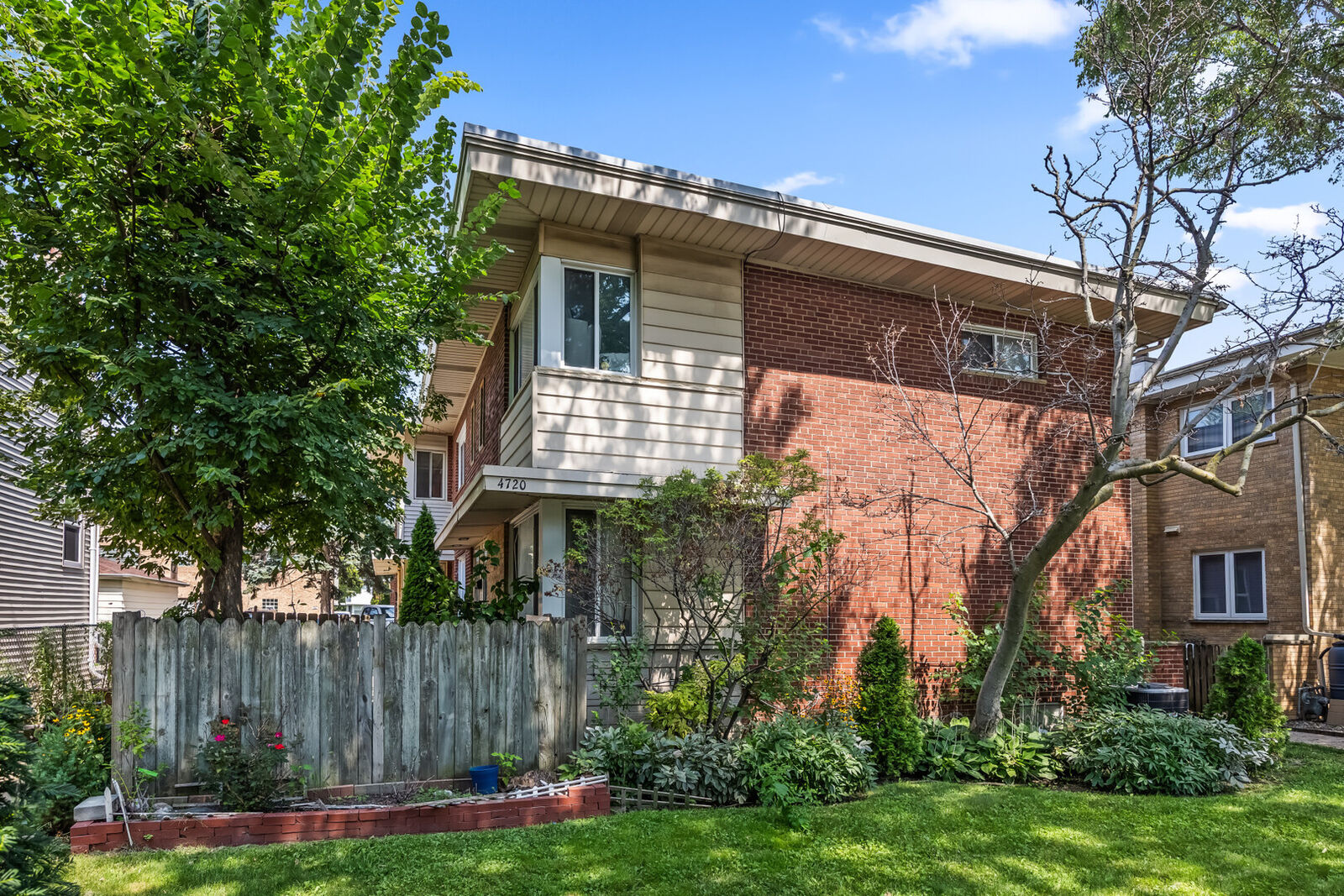 Property Photo: 4720 Washington Street C IL 60076