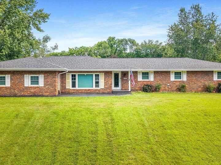 Property Photo: 5420 Golden Prairie Circle IL 61109
