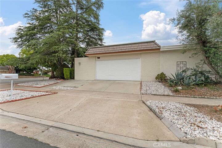 Property Photo: 20 Norton St CA 92612