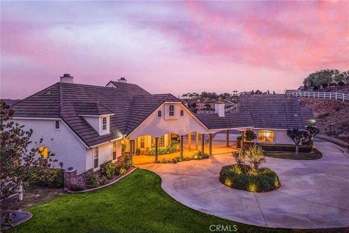 Property Photo:  40190 Sierra De Ronda  CA 92562 