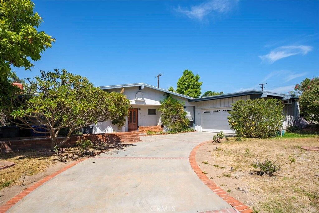 Property Photo: 4871 Sunnybrook Avenue CA 90621