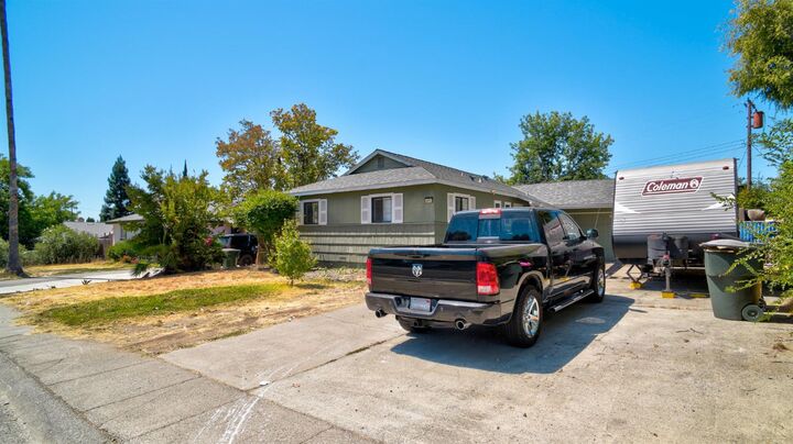 Property Photo: 5013 Dewey Drive CA 95628