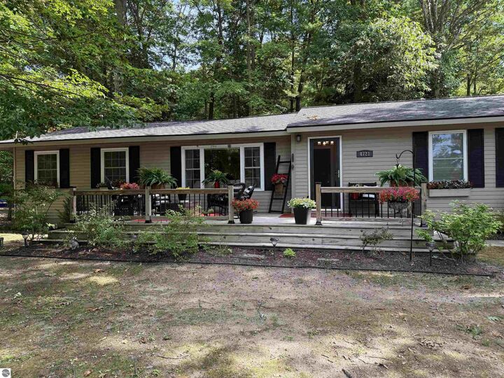 Property Photo: 4721 E Sanford Lake Drive MI 49650