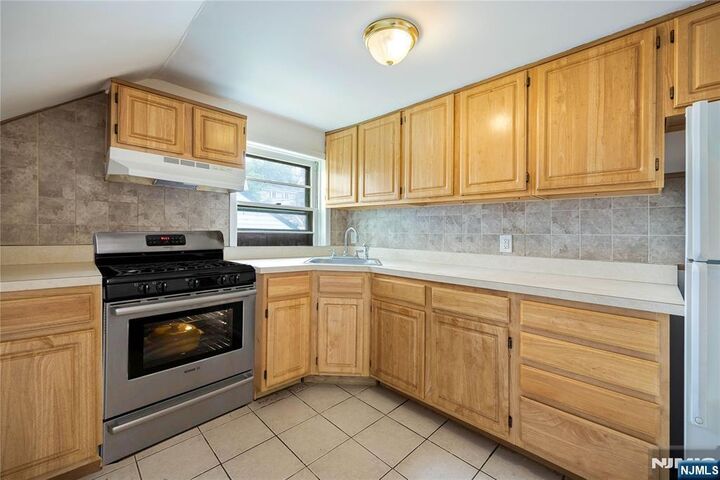 Property Photo: 335 10th Street 2nd Fl. NJ 07650