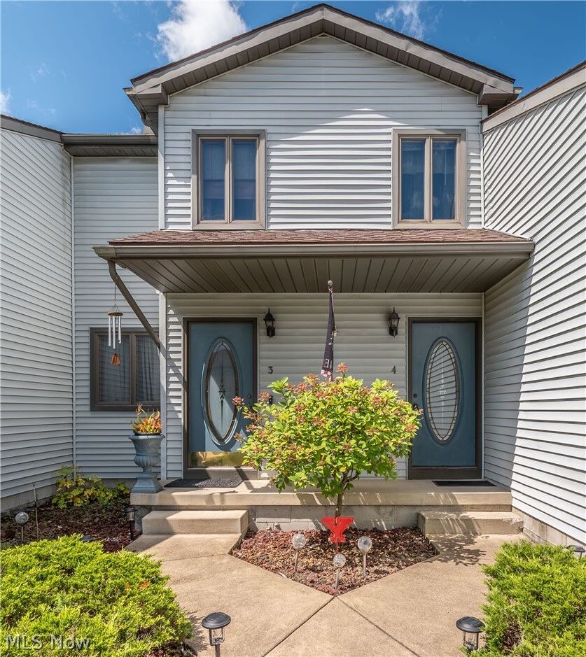 Property Photo: 3730 Mercedes Place 4 OH 44406