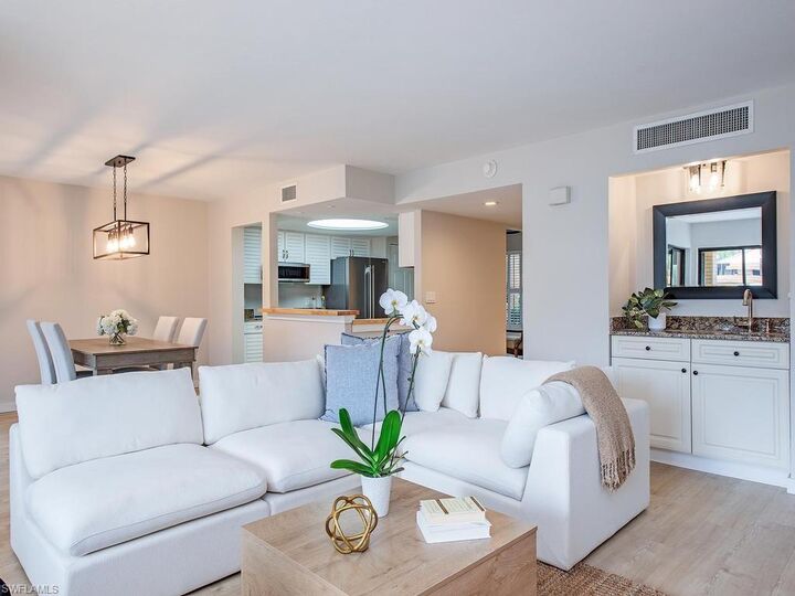 Property Photo: 6710 Pelican Bay Blvd 412 FL 34108