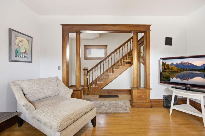 Property Photo:  1825 Minnehaha Avenue W  MN 55104 