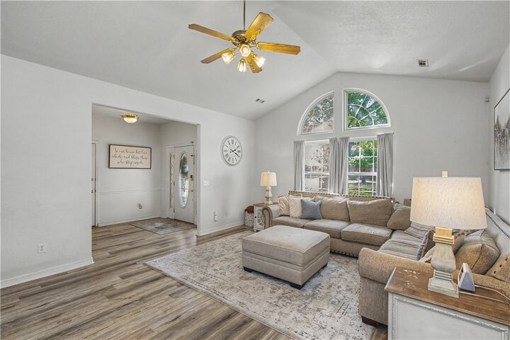 Property Photo:  326 Northcrest Avenue  AR 72745 