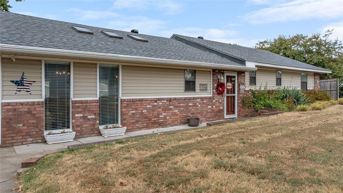 Property Photo:  13544 Oak Park Drive  AR 72761 