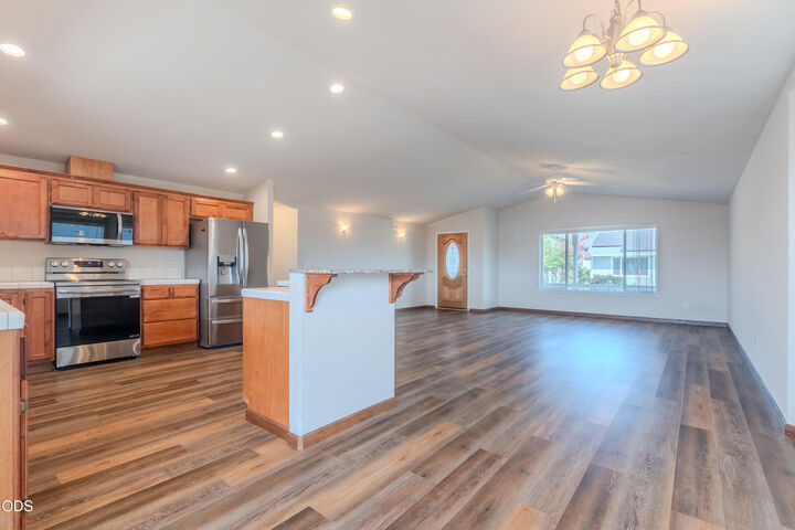 Property Photo:  2102 Lara Lane  OR 97502 