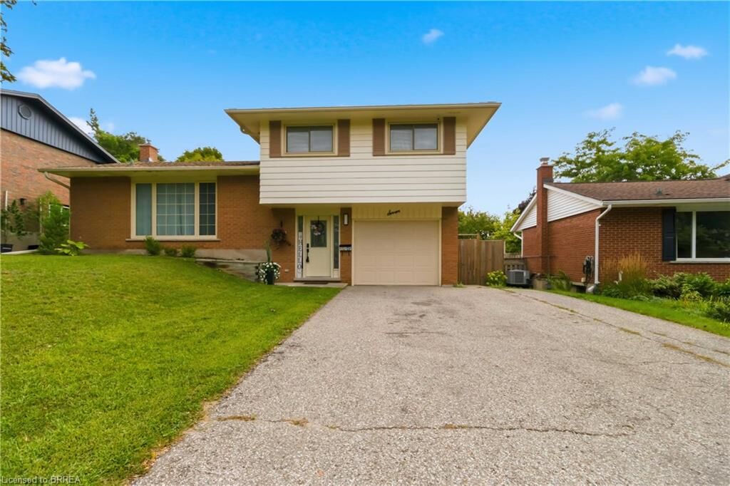 Property Photo: 7 Crestwood Drive 1 ON N1S 3N8
