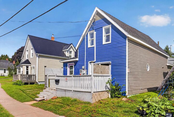 Property Photo:  76 Beach Street  PE C1A 5G8 