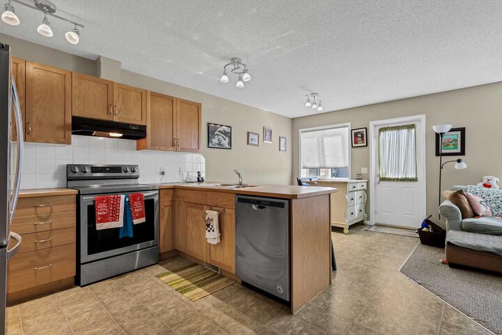 Property Photo: 800 Yankee Valley Boulevard SE 1302 AB T4A 2L3