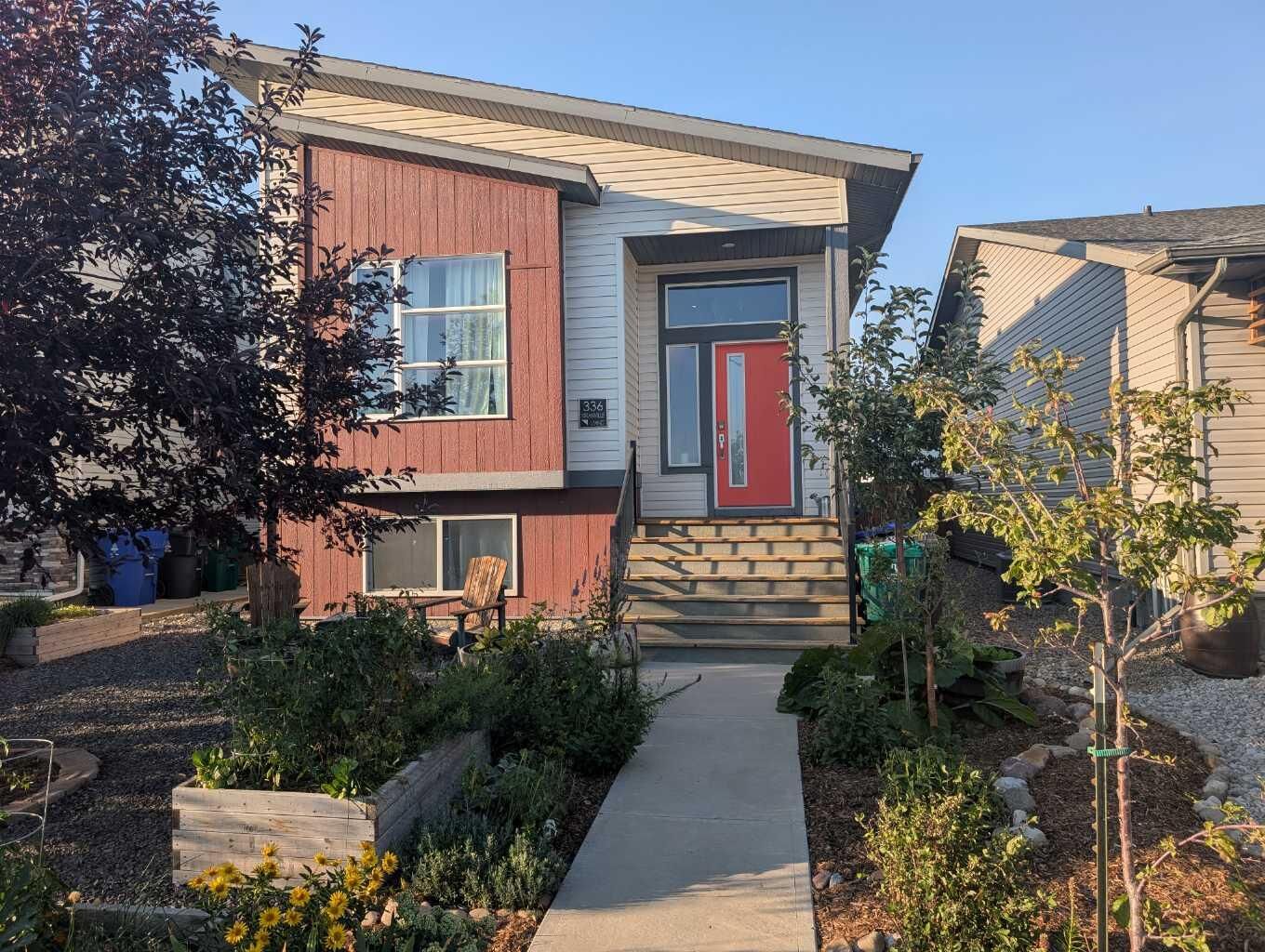 Property Photo:  336 Crocus Terrace W  AB T1J 5J3 