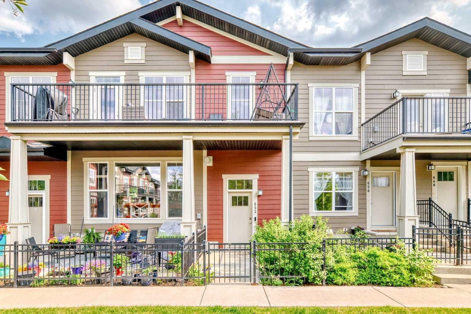 Property Photo:  652 Cranford Walk SE  AB T2M 3C6 