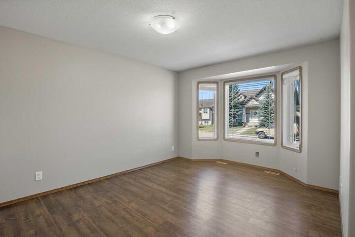 Property Photo:  127 Lyons Close  AB T4R 3P6 