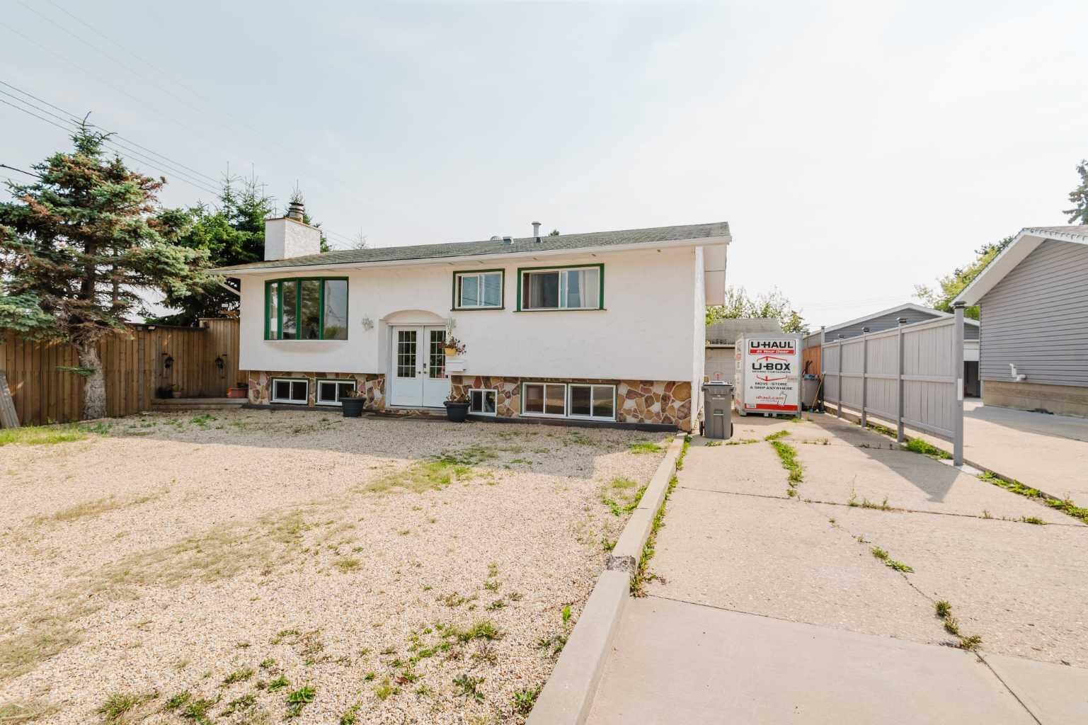 Property Photo:  9205 111 Avenue  AB T8V 3L7 